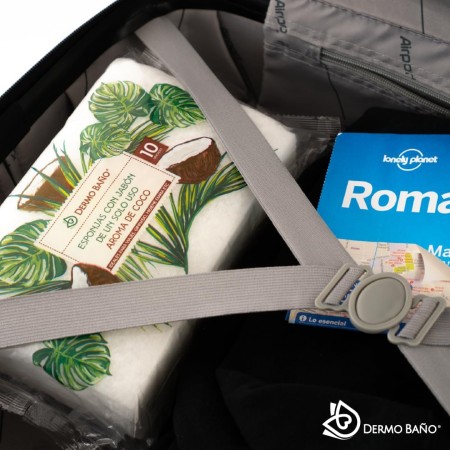 Esponjas de fibra con jabón y aroma de coco...