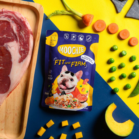 Pouch de ternera y verduras para perros MOOCHIE peso ideal. Pack 12 x 85 gr