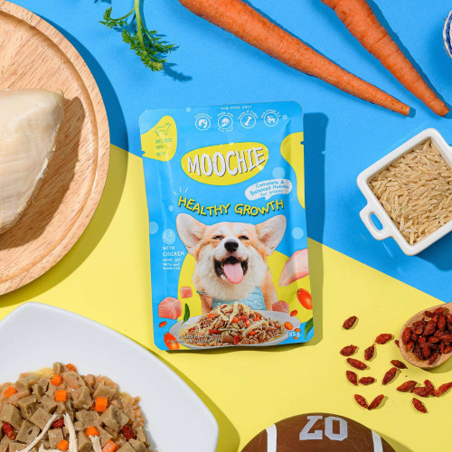 Pouch de pollo y verduras para cachorros MOOCHIE crecimiento saludable. Pack 12 x 85gr