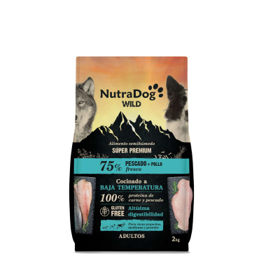 Alimento semihúmedo para perros adultos pescado y pollo 75% NutraDog WILD. 2 kg