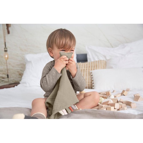 Dou Dou Muselina Baby Star Olive LÄSSIG – Suavidad y Apego desde el Primer Día