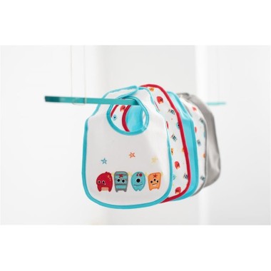 Pack de Baberos Impermeables para Bebé – Protección diaria con divertidos diseños y máxima comodidad.