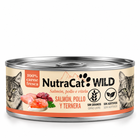 Alimento Húmedo Natural Salmón, Pollo y Ternera para Gatos NutraCat WILD pack (12x 80 g)– Sin Cereales ni Aditivos